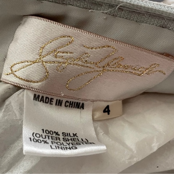 VINTAGE 1990s Stephen Yearick gown & bolero in light silver - Picture 14 of 15